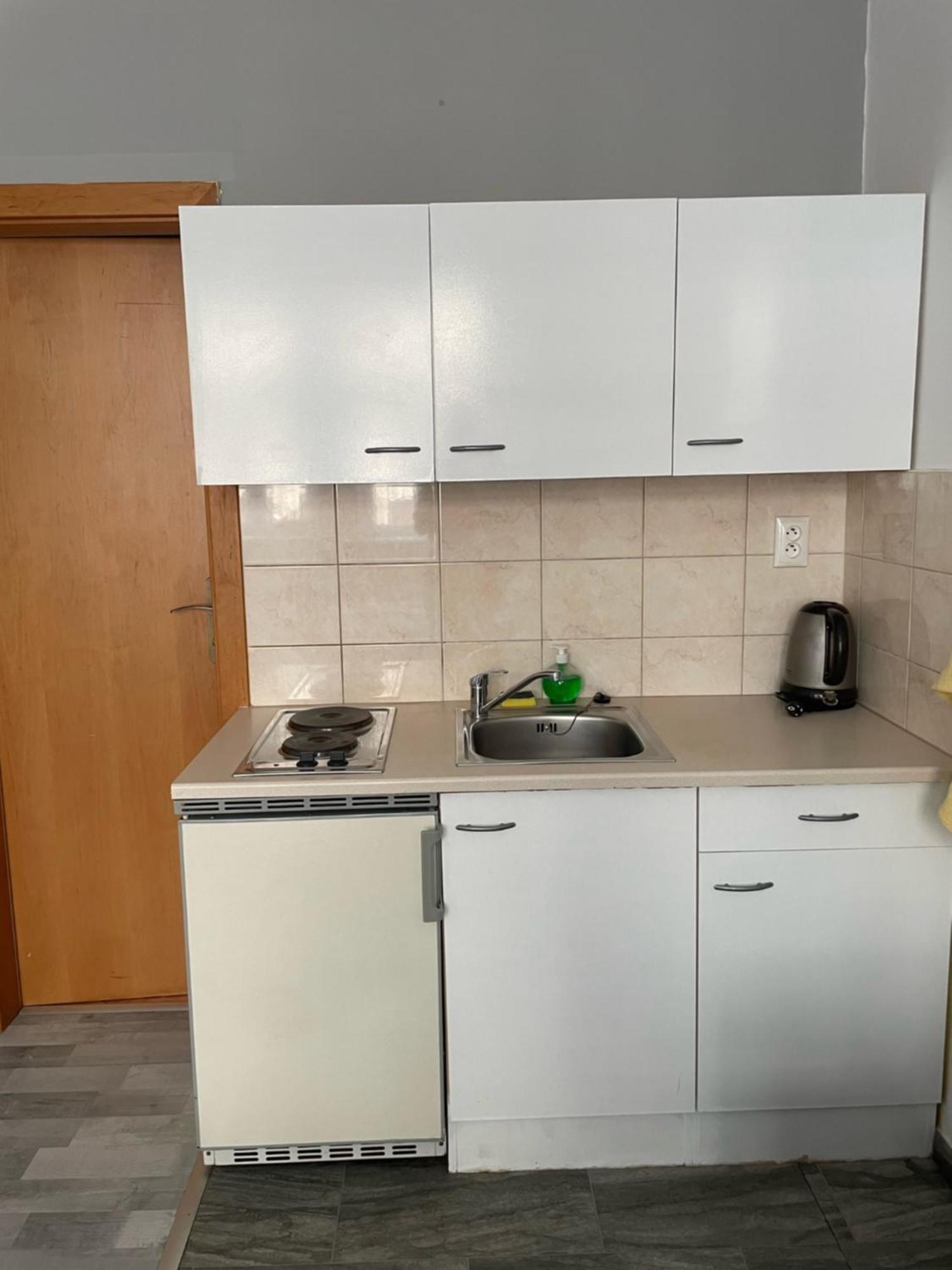 Tiffany Apartment In The City Center Братислава Екстер'єр фото
