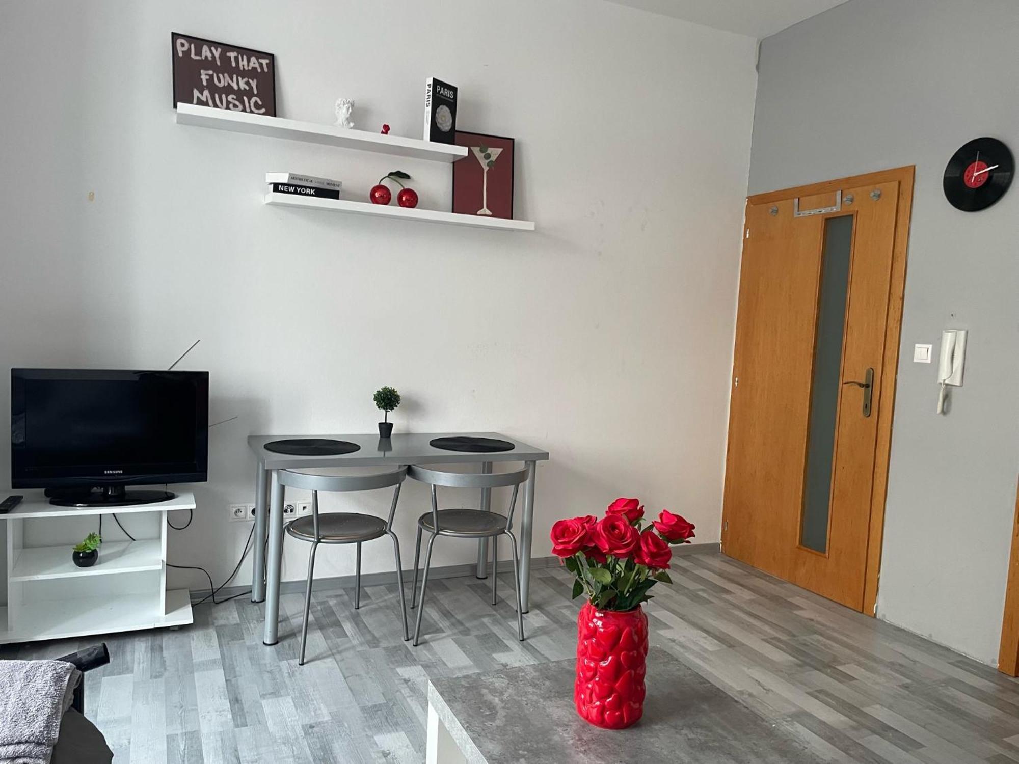 Tiffany Apartment In The City Center Братислава Екстер'єр фото