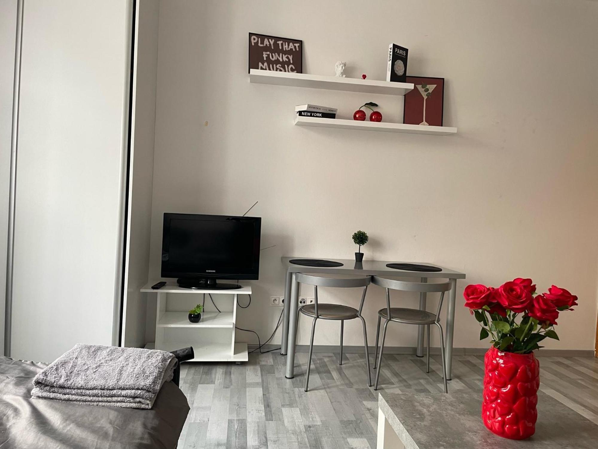 Tiffany Apartment In The City Center Братислава Екстер'єр фото